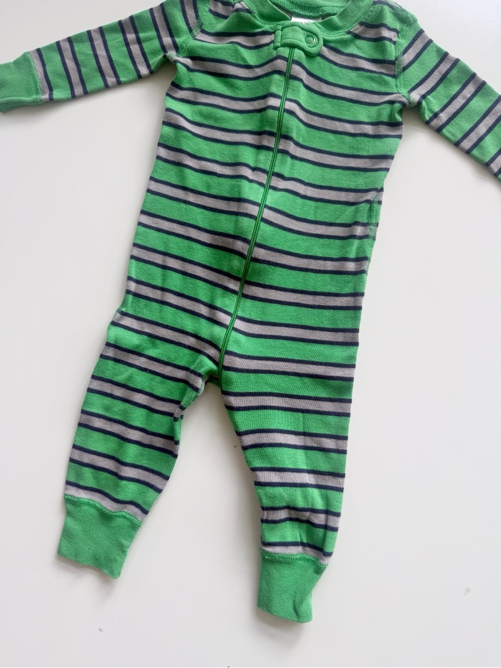Hanna Andersson Zip Up Sleeper 9-18M - Picture 3 of 5